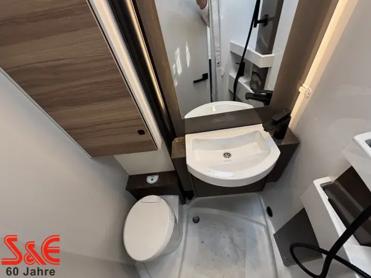 Fahrzeugbild Bürstner B66 TD 690 #10