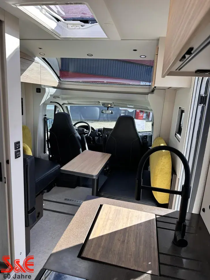 Fahrzeugbild Bürstner Signature SFT 7.0 #13