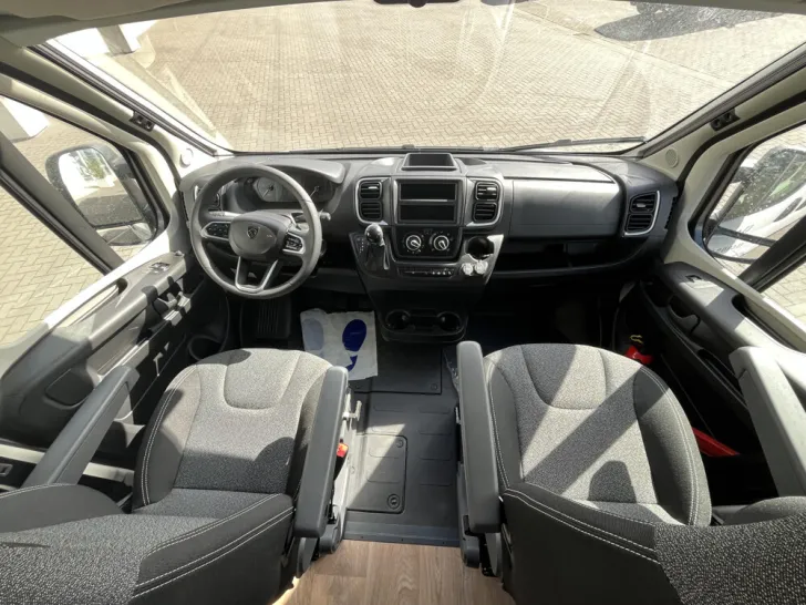 Fahrzeugbild Crosscamp ADVTR 6.0 DF Peugeot #11