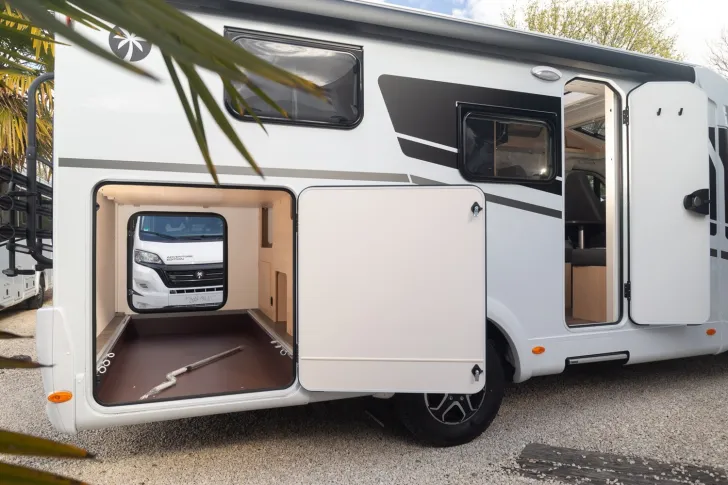 Fahrzeugbild Sunlight Adventure V 67S Inkl. 100 WP Solaranlage #4