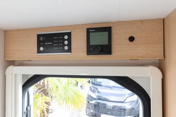 Fahrzeugbild Sunlight Adventure V 67S Inkl. 100 WP Solaranlage #8