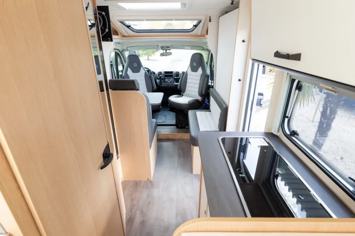 Fahrzeugbild Sunlight Adventure V 67S Inkl. 100 WP Solaranlage #15