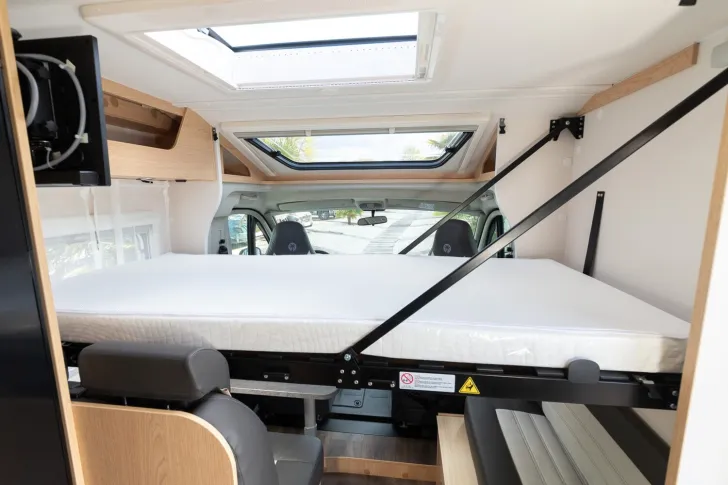 Fahrzeugbild Sunlight Adventure V 67S Inkl. 100 WP Solaranlage #18