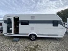 Fahrzeugbild Hobby De Luxe 560 KMFe 2025 - Festtoiltte #5