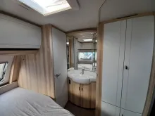 Fahrzeugbild Hobby De Luxe 560 KMFe 2025 - Festtoiltte #15