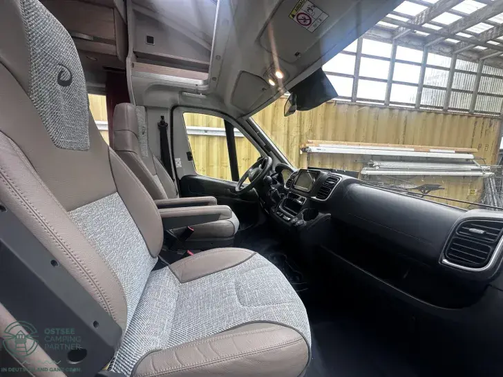 Fahrzeugbild Dethleffs Pulse Classic 90 T 7051 EB ABLASTBAR! #6