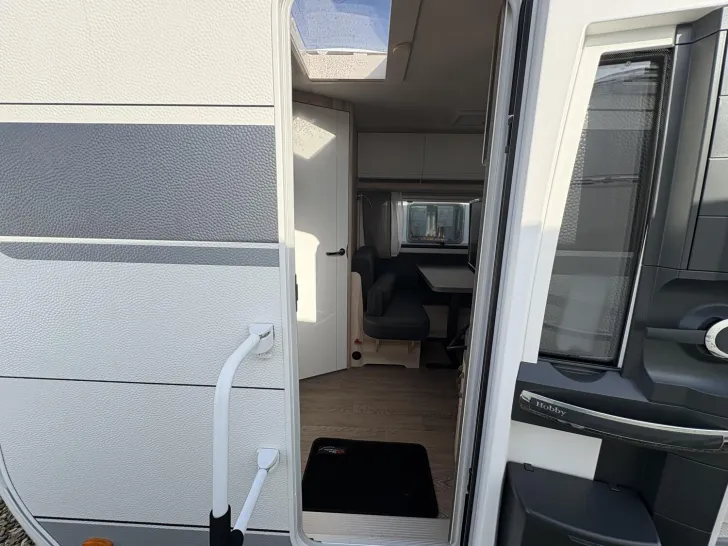 Fahrzeugbild Hobby De Luxe 460 SFf *MOVER*MARKISE*SAT*TV* #6