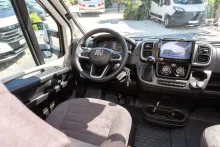 Fahrzeugbild Laika Kosmo L 105 // 104.192  Listenpreis #14