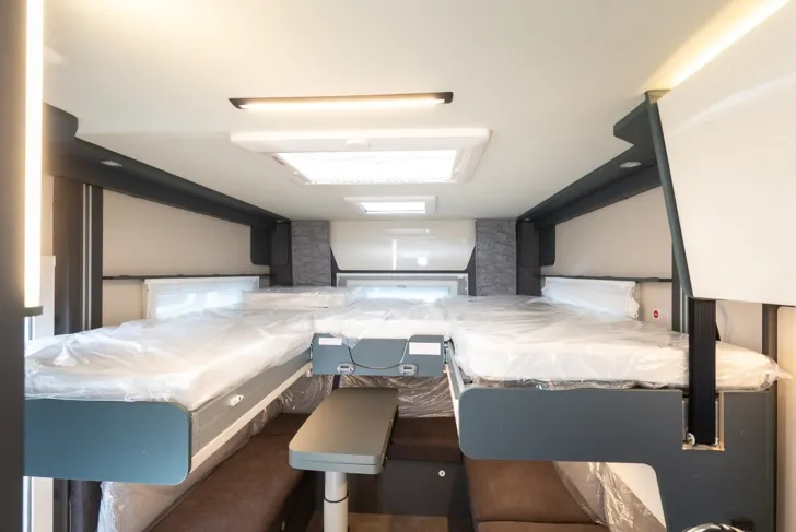 Fahrzeugbild Laika Kosmo L 105 // 104.192  Listenpreis #19