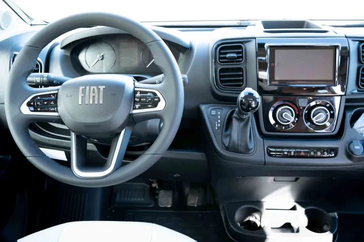 Fahrzeugbild Weinsberg CaraCompact 600 MEG EDITION [PEPPER] Automatik | Safety-Pack FIAT #12