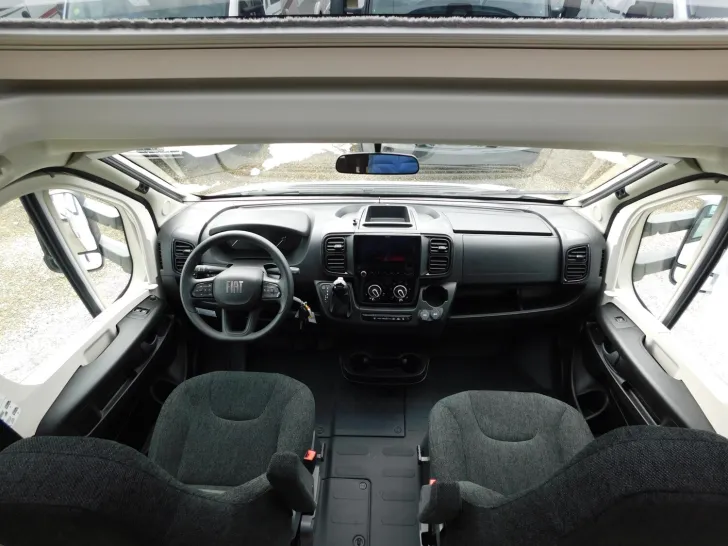 Fahrzeugbild Bürstner Signature SFT 7.0 #6