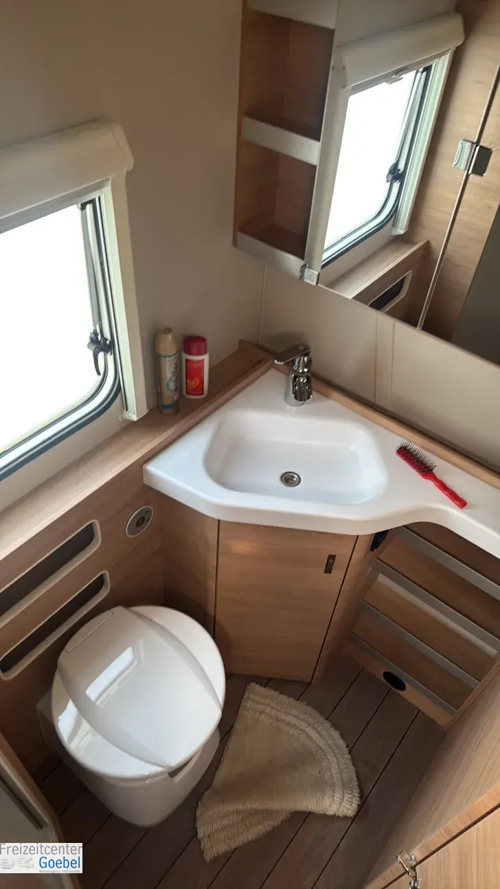 Toilette Knaus Südwind 580 QS Black Selection