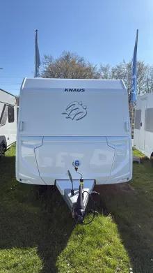 Frontal Vorne Knaus Sport 450 FU