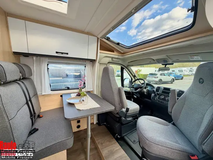 Fahrzeugbild Sunlight V 66 Adv. AKTION Keep on Rolling #5