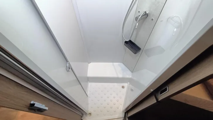 Fahrzeugbild Carado T 457 ohne Hubbett #13