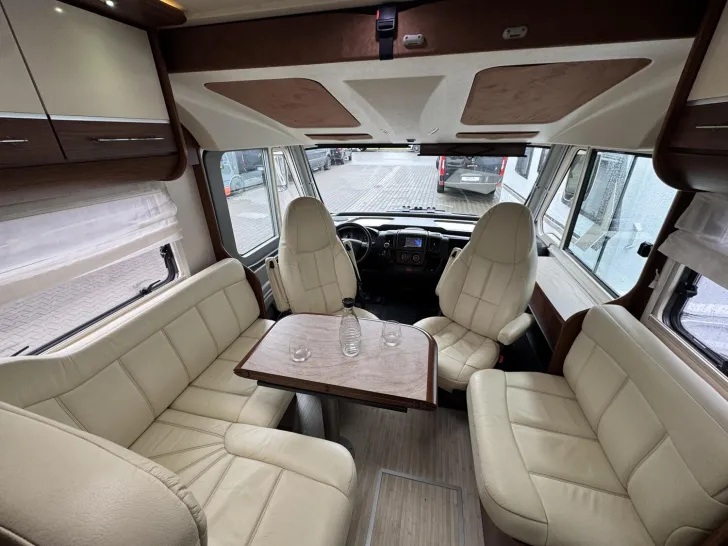 Fahrzeugbild Fleurette Wincester Florium #12