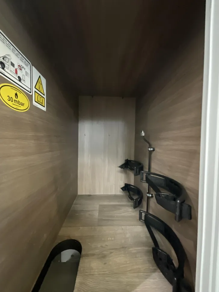 Fahrzeugbild Carado V 347 #8