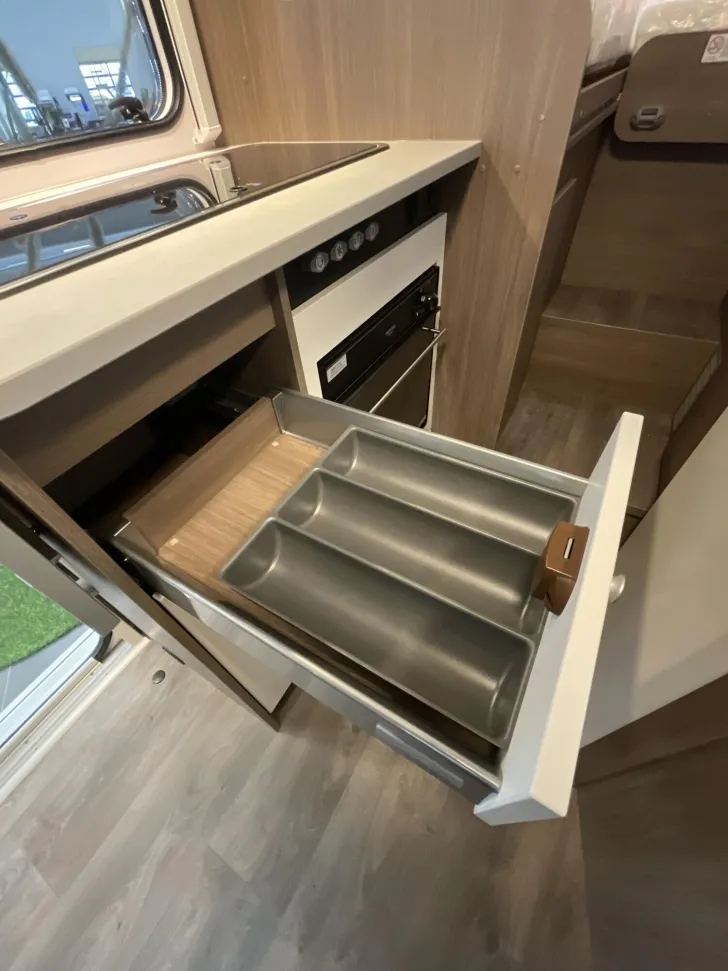 Fahrzeugbild Carado V 347 #12