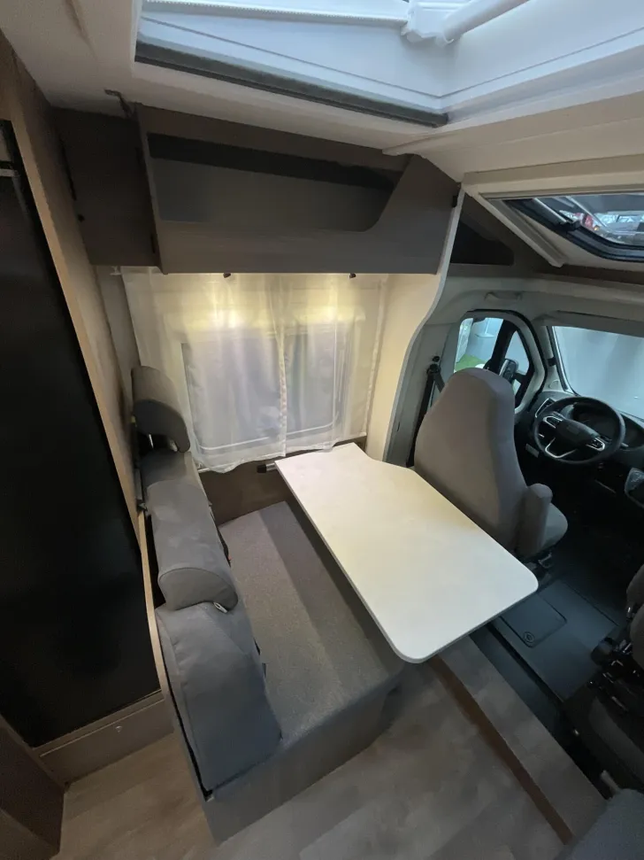 Fahrzeugbild Carado V 347 #17