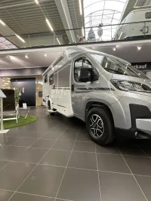 Fahrzeugbild Carado V 347 #3