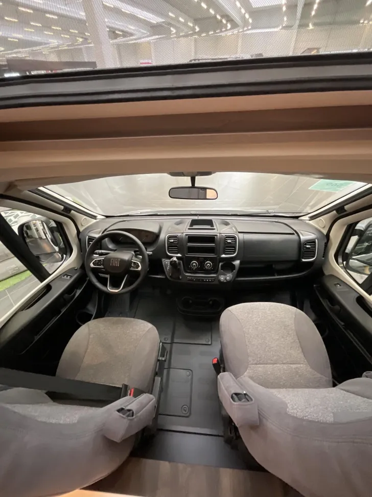 Fahrzeugbild Carado V 347 #15