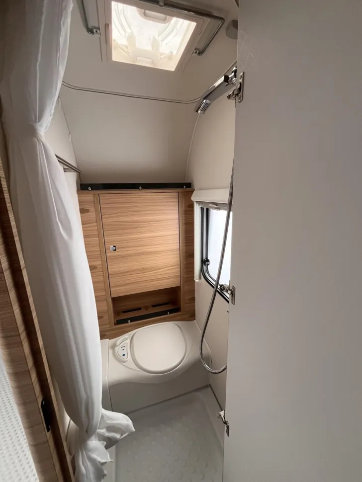 Fahrzeugbild Dethleffs Camper 730 FKR #12