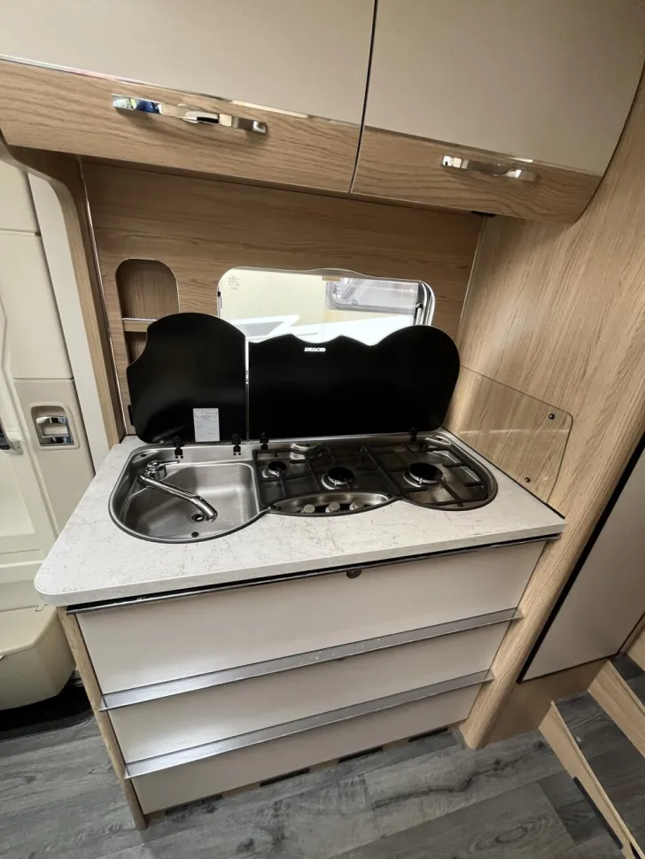 Fahrzeugbild LMC Cruiser Grey Selection T 663 G #6