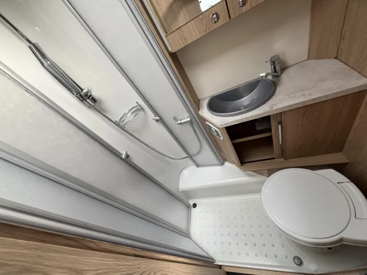 Fahrzeugbild LMC Cruiser Grey Selection T 663 G #8