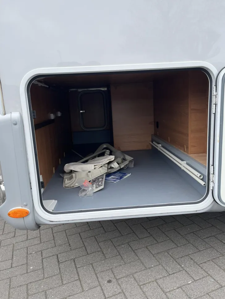 Fahrzeugbild LMC Breezer H 730 Black Selection #15