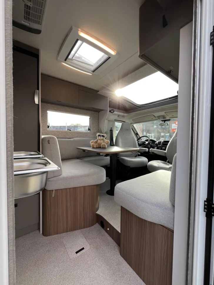 Fahrzeugbild LMC Cruiser 740 EL #7