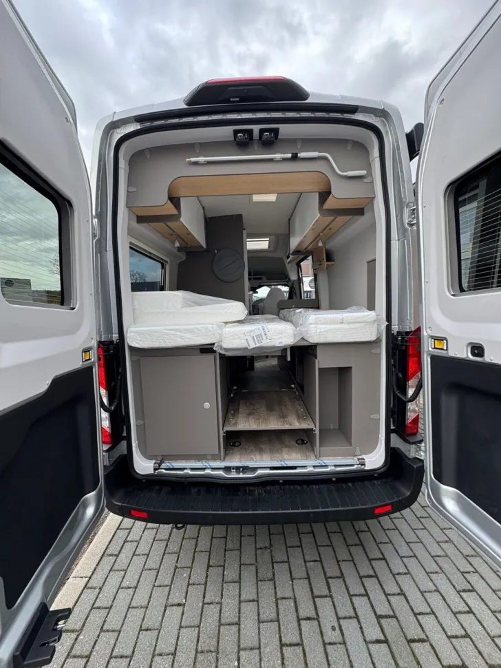 Fahrzeugbild LMC Innovan Ford 592 #21