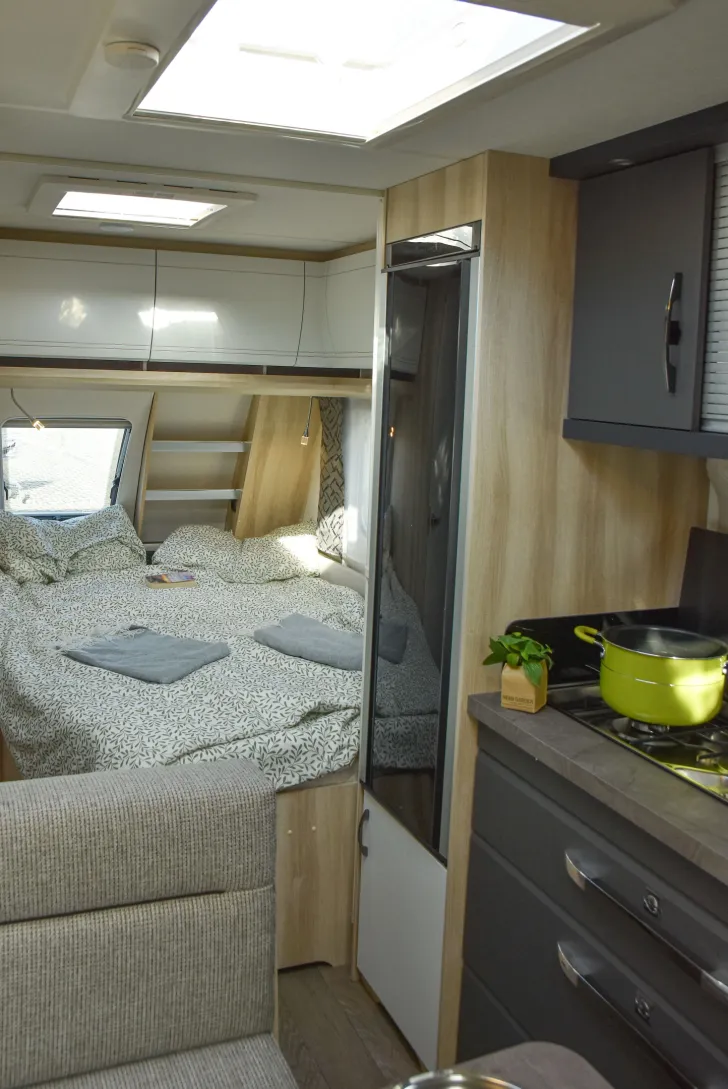 Fahrzeugbild Hobby De Luxe 540 KMFe IC-Line *Mover*Autrakpaket* #18