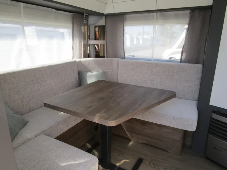 Fahrzeugbild Hobby Excellent Edition 495 UL #7