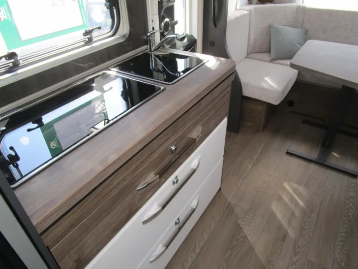 Fahrzeugbild Hobby Excellent Edition 495 UL #11