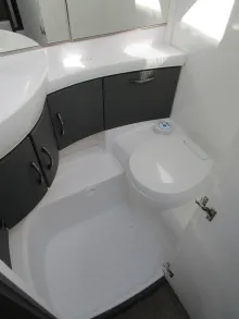 Fahrzeugbild Hobby Excellent Edition 495 UL #16