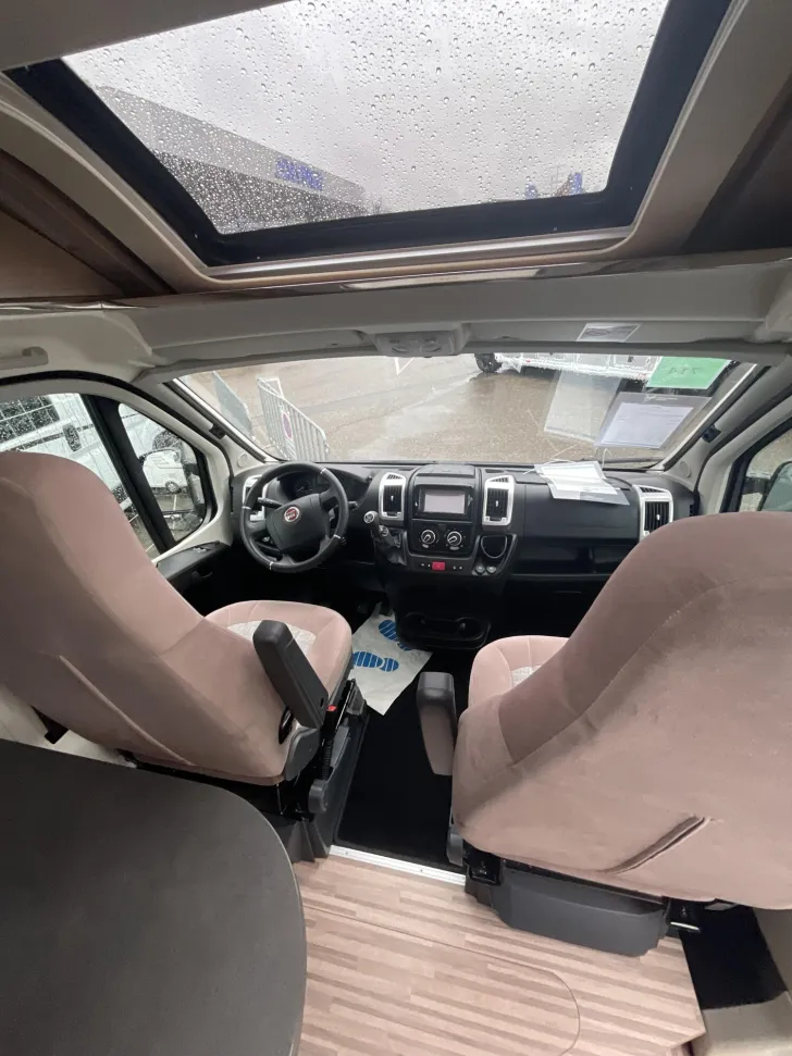 Fahrzeugbild Malibu Van charming 600 #6