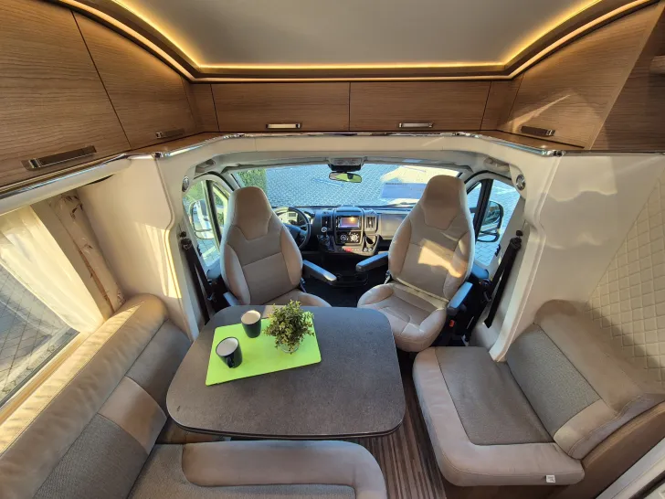 Fahrzeugbild Malibu T 460 LE #34