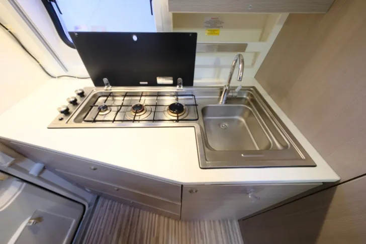 Fahrzeugbild Adria Action 361 LH/Große Sitzgruppe/Panorama/Mover #10