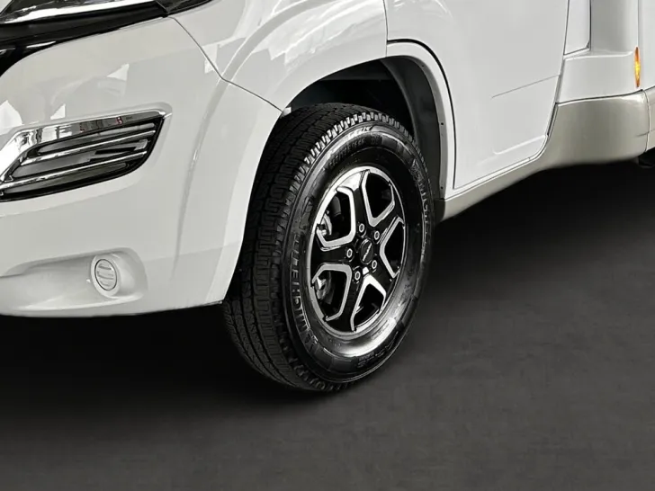 Fahrzeugbild Carthago chic c-line T  4.9 LE #6