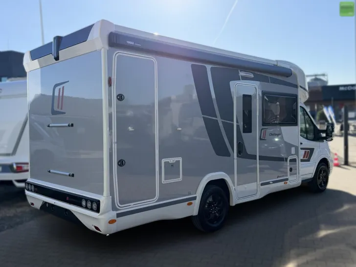 Fahrzeugbild Challenger Teilintegriert Graphite Edition 240 Arctic Drive #4