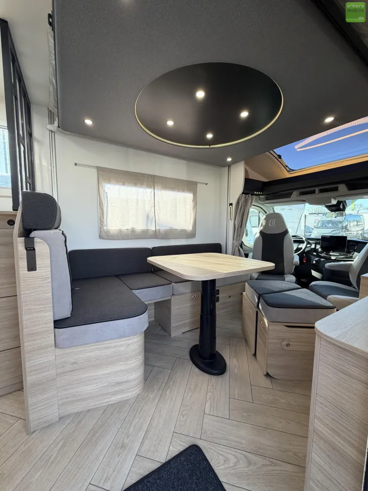 Fahrzeugbild Challenger Teilintegriert Graphite Edition 240 Arctic Drive #8