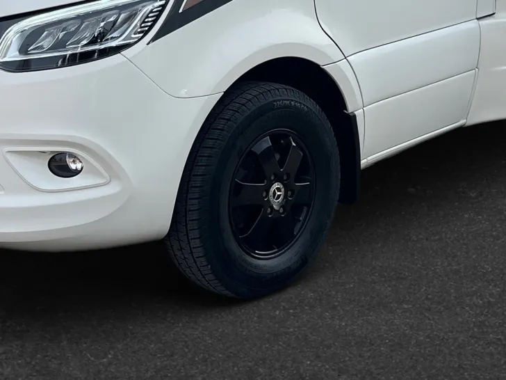 Fahrzeugbild Carthago c-tourer T 143 LE Mercedes-Benz (524) #6