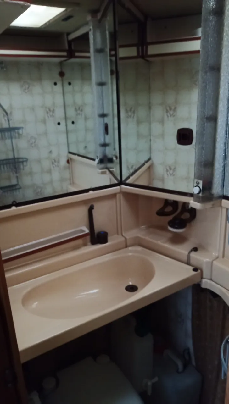 Fahrzeugbild Hymer Eriba Nova 390 #8