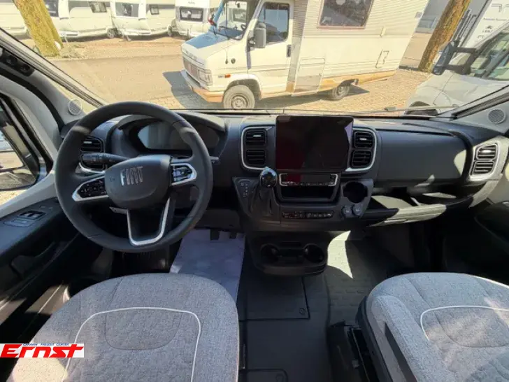 Fahrzeugbild Malibu Van First Class - Two Rooms 640 LE RB charming GT skyview #8