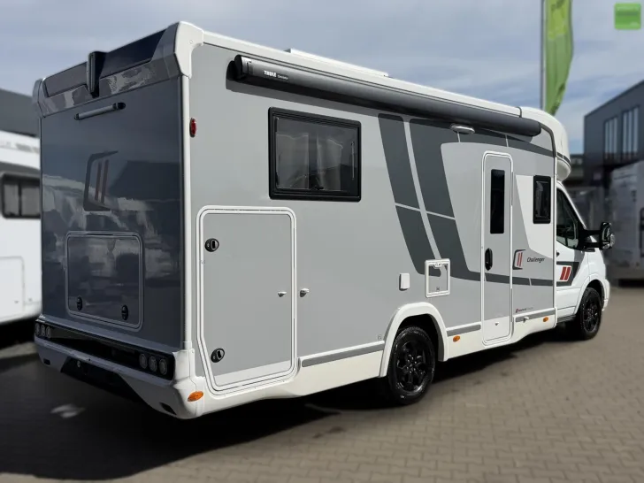 Fahrzeugbild Challenger Teilintegriert Graphite Edition 318 Arctic Drive #4