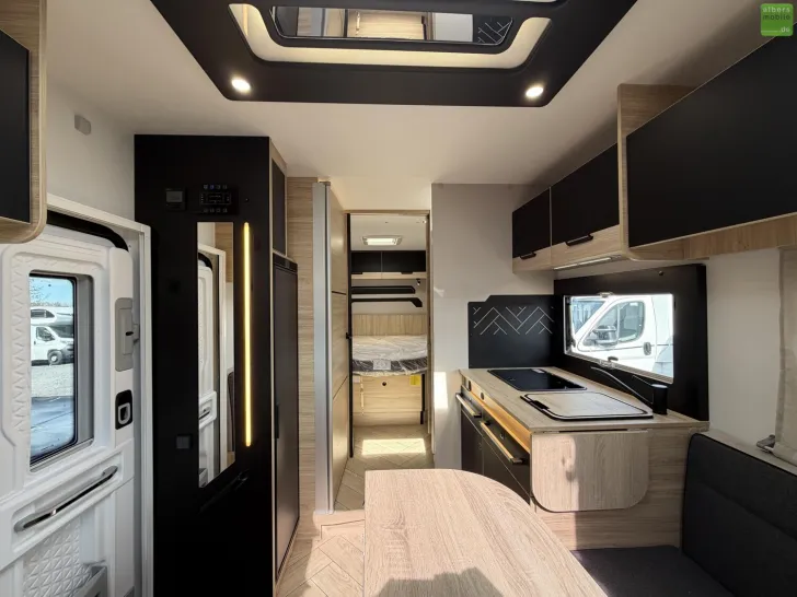 Fahrzeugbild Challenger Teilintegriert Graphite Edition 318 Arctic Drive #12