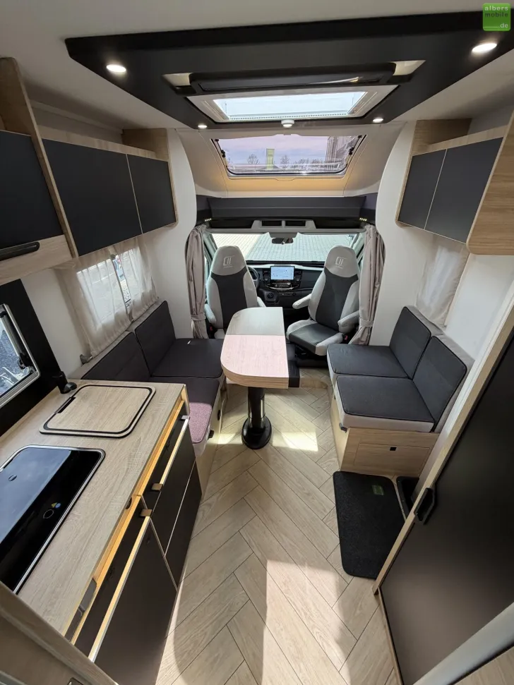 Fahrzeugbild Challenger Teilintegriert Graphite Edition 318 Arctic Drive #24