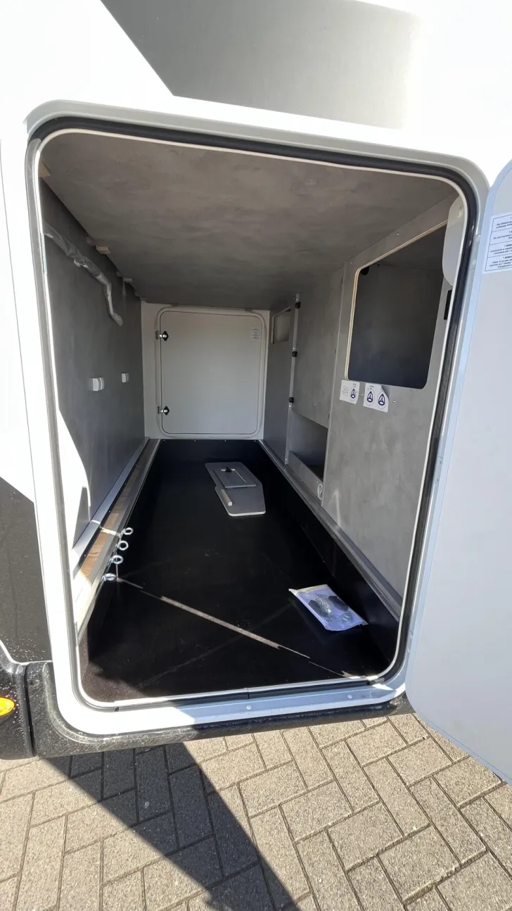 Fahrzeugbild Crosscamp EXPDN 7.0 E Peugeot #4