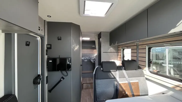 Fahrzeugbild Crosscamp EXPDN 7.0 E Peugeot #7