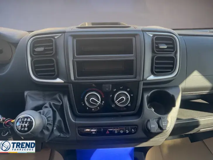 Fahrzeugbild Sunlight Cliff X 640 #9